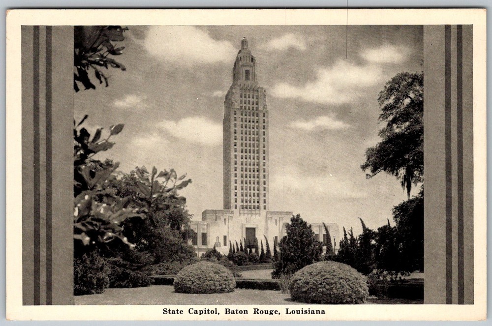 Vtg Postcard State Capitol Building Baton Rouge, LA 1940s