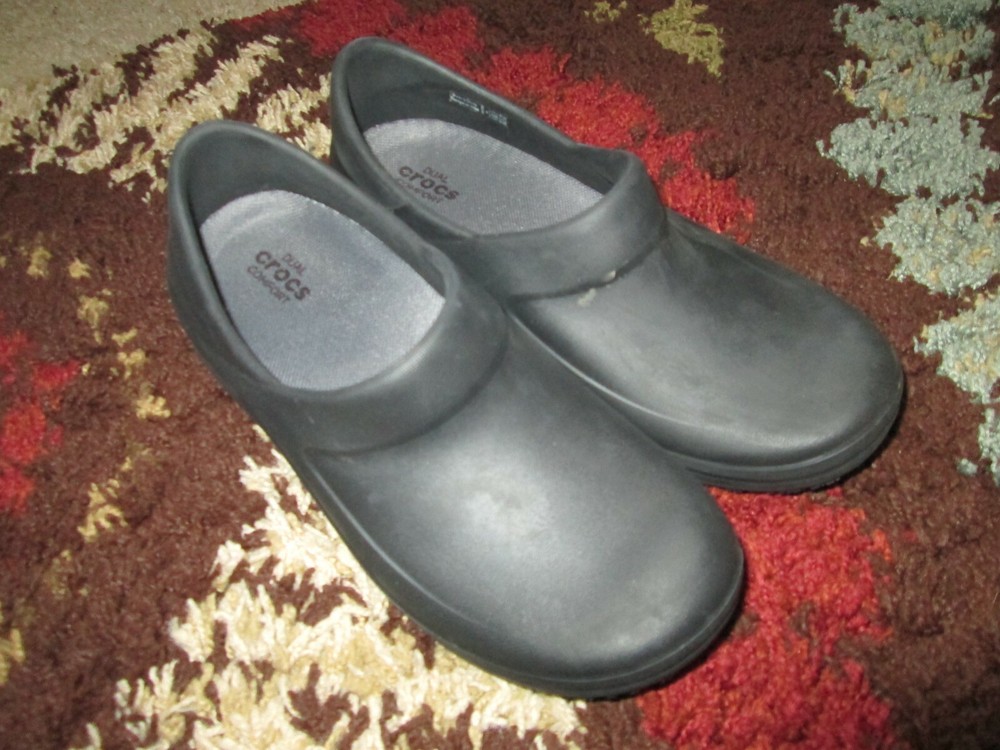 Crocs Crocs Lock Slip Resistant Work Shoes Silver/ Black Sz Women's Sz 6