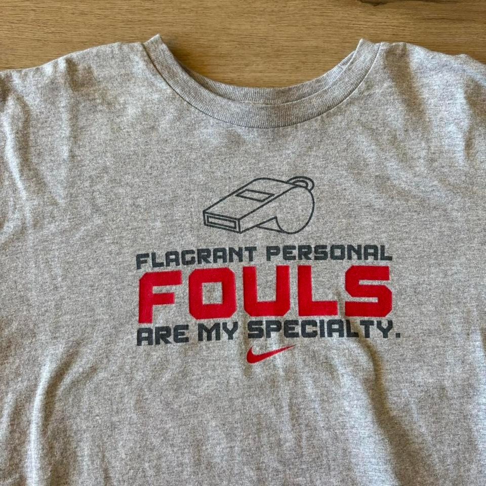 Vintage 90s Y2K Nike Basketball Flagrant Foul Graphic T Shirt Size M Swoosh Logo
