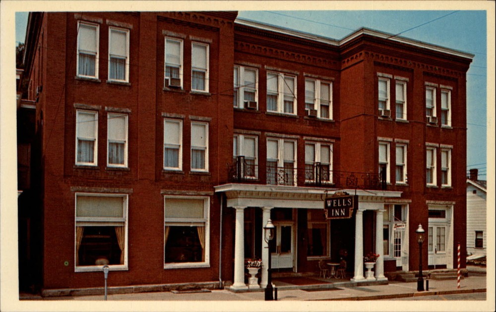 Wells Inn Sistersville West Virginia balcony ~ 1970s vintage postcard