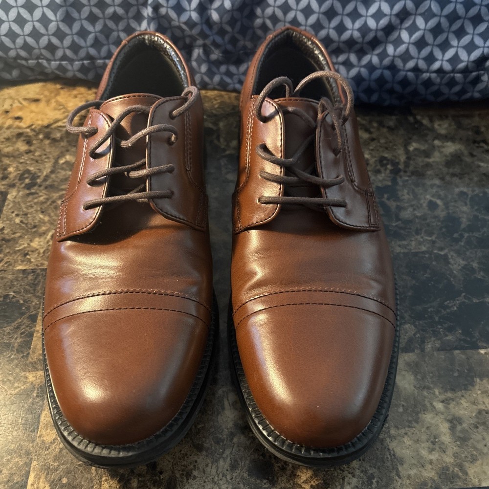 Dockers Men's Garfield Cap Toe Oxford Tan size 8m