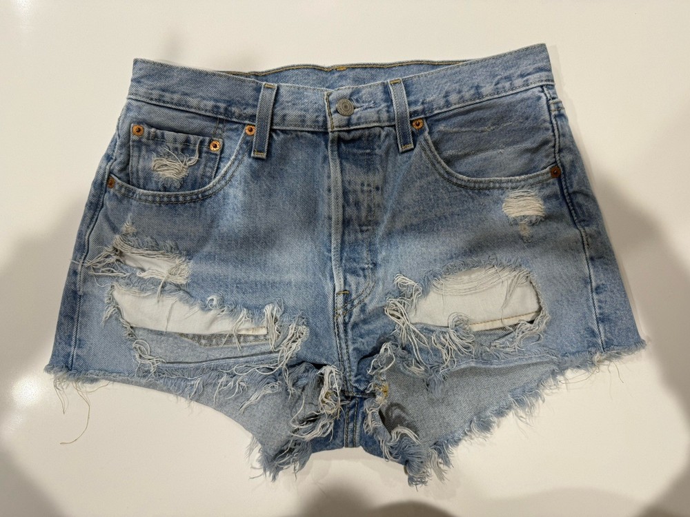 Levi's Premium 501 High Rise Distressed Jean Shorts Women's Size 28 Light Wash
