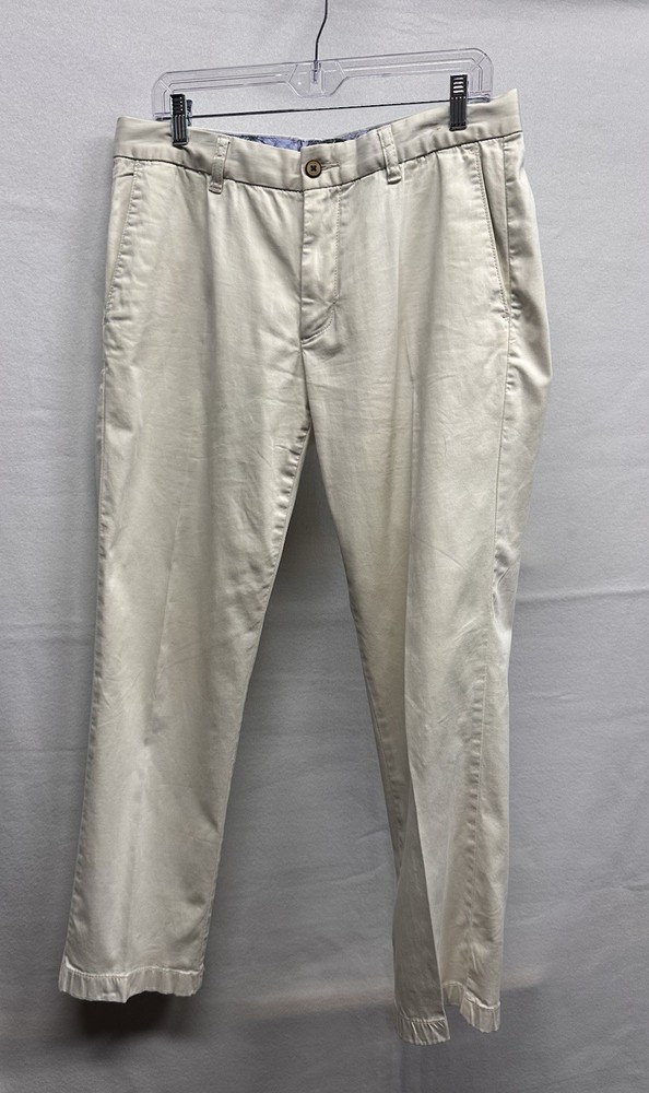 Tommy Bahama Light Beige Men’s Chino Pants 32 x 30 Stretch Flat Front Soft