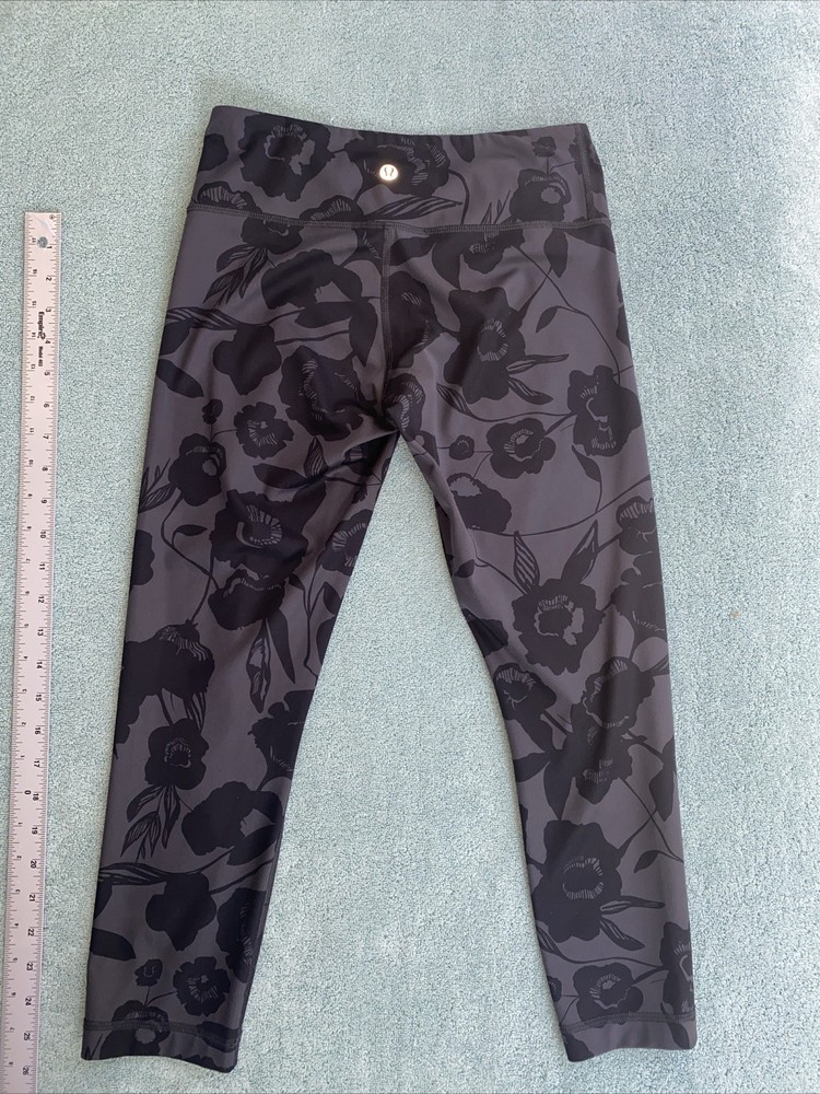 Lululemon Cropped Floral Leggings Size 4 Black/grey