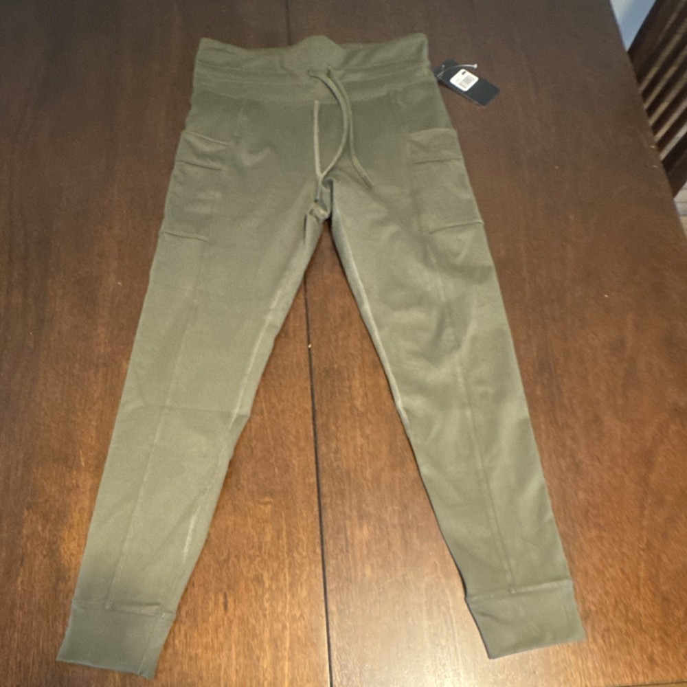 Women's Eddie Bauer Cargo Leggings Olive Size L Stretch Pockets Solid Pattern