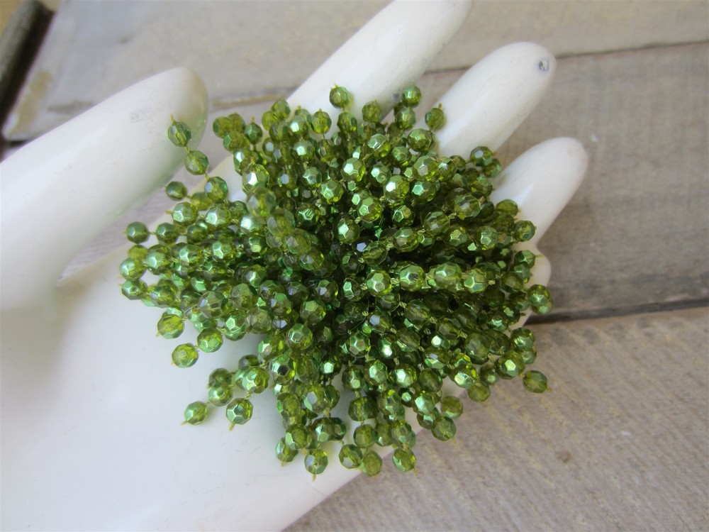 Vintage Spiky Cluster Green Plastic Bead Burst PIN Brooch Funky Fun Groovy MOD