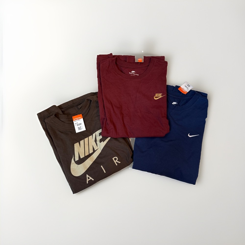 Nike Mens Embroidered Futura Logo T-Shirt Size Large And M