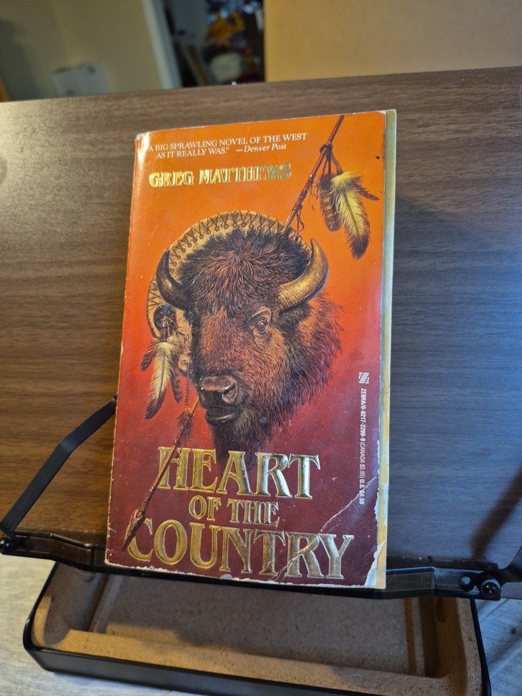 Heart of the Country - Paperback, by Greg Matthews - Acceptable