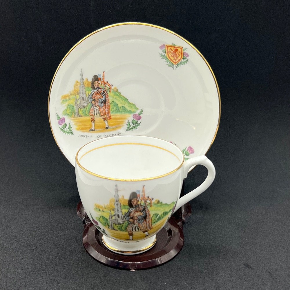 Vtg Royalty Fine Bone China Souvenir Of Scotland Teacup Saucer Set Bagpiper UK