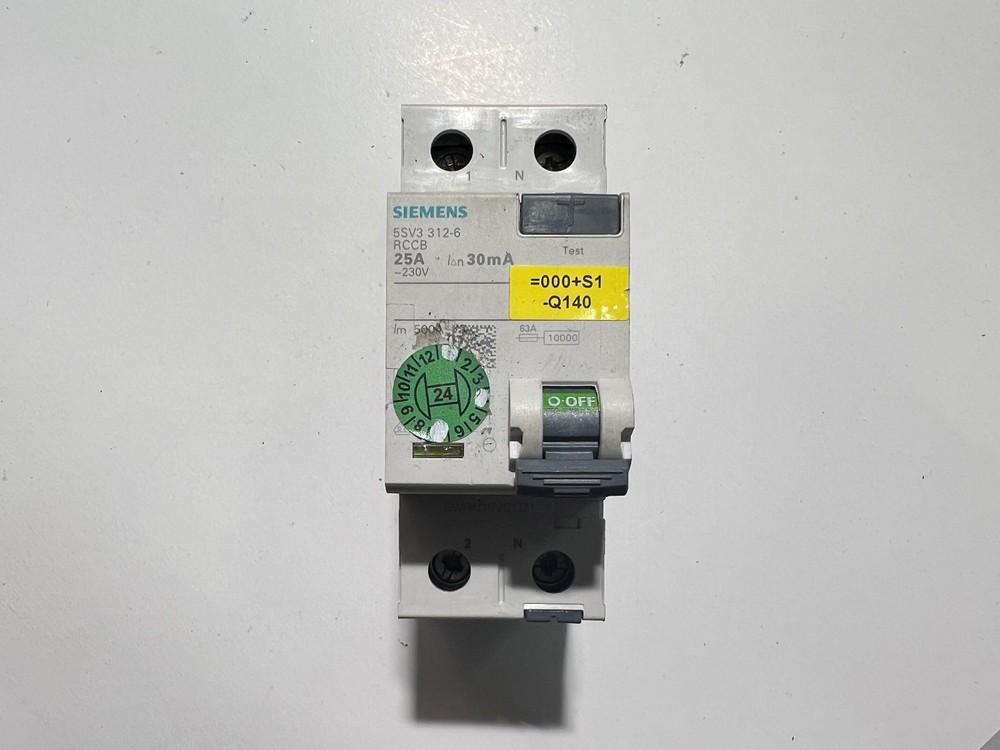 Siemens 5SV3 312-6 Circuit Breaker