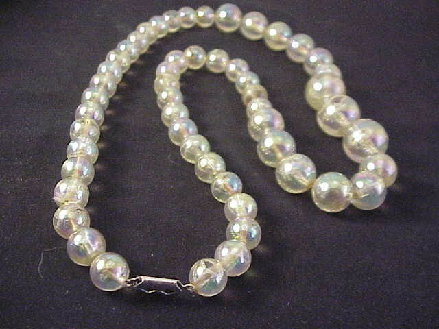 Vintage Necklace Iridescent Beads Clear Look Old Type Clasp