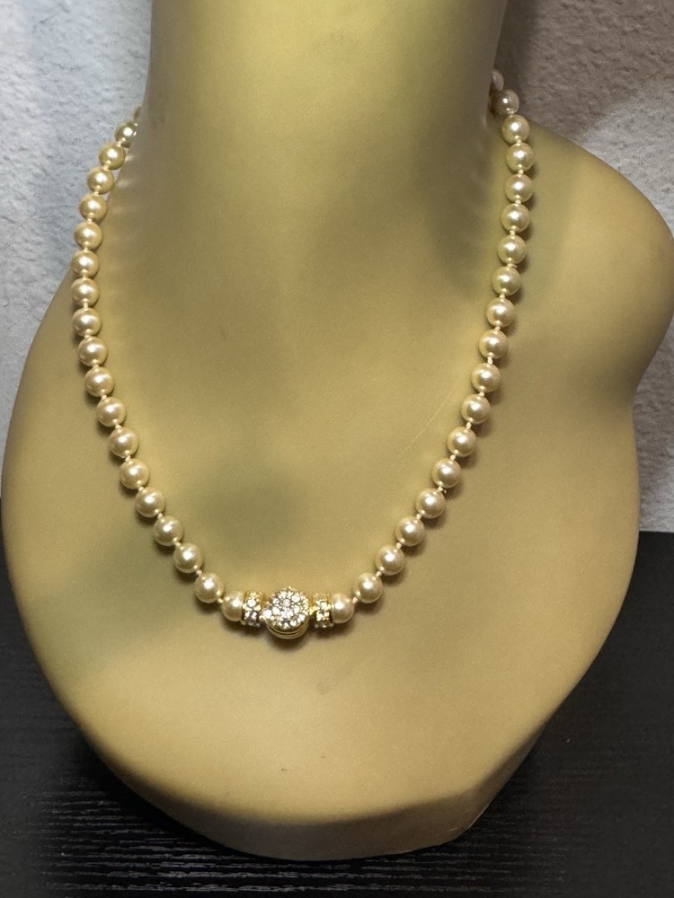 Vintage Nolan Miller 16” Faux Pearls Of Wisdom Necklace Signed