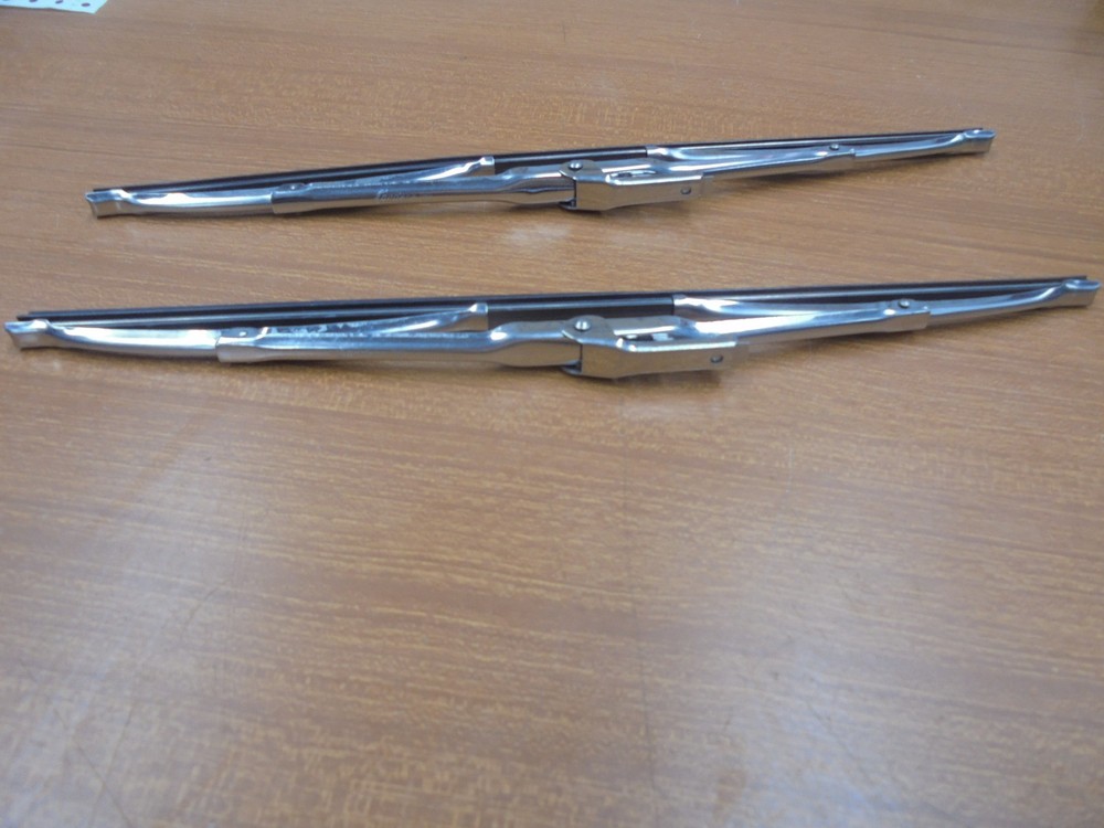 Fiat 850 Coupe' PAIR OF CHROME WIPER BLADES 330mm