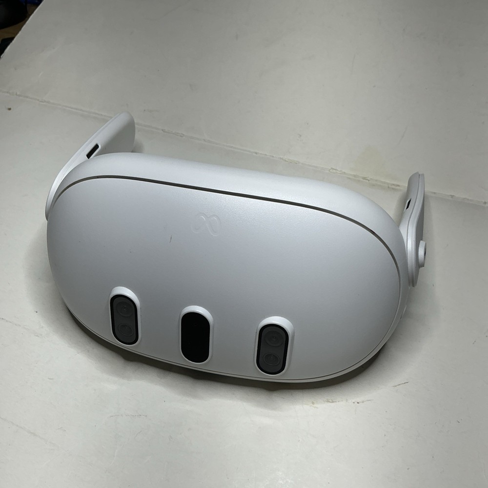 Meta Quest 3 128GB VR Headset Only (0032)- Works great