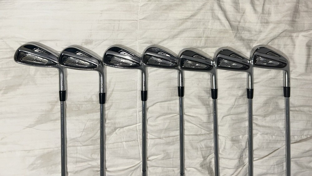 Titleist Ap2 714 Forged Irons P-7,5-3 (RH)