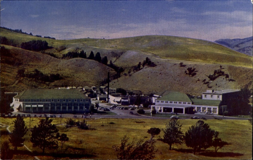 Mammoth Springs Hotel ~ Yellowstone Park Wyoming WY ~ aerial ~ 1950s cars