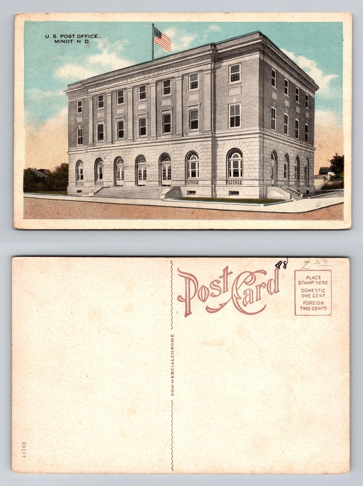 Minot, ND-North Dakota, U.S. Post Office Federal Building Flag Vintage Postcard