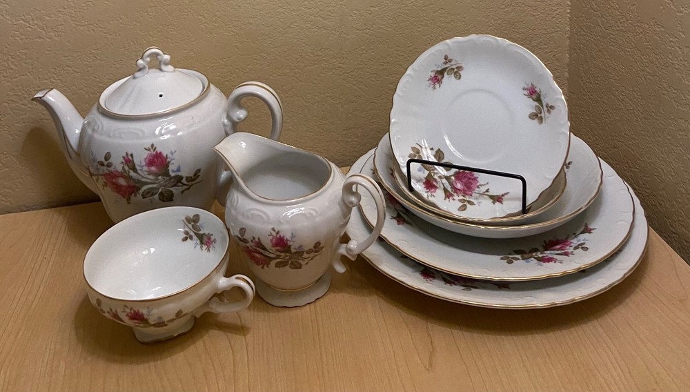 YOU PICK   ROYAL ROSE Dinnerware by FINE CHINA JAPAN Gold trim, moss, embossed
