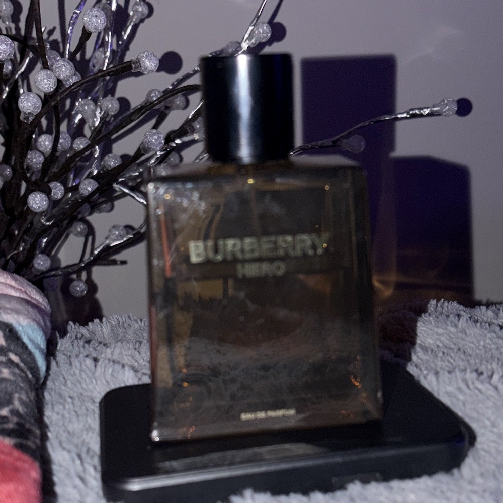 Burberry Hero Men's Eau de Toilette Spray 3.3 fl oz Regular Size Fragrance