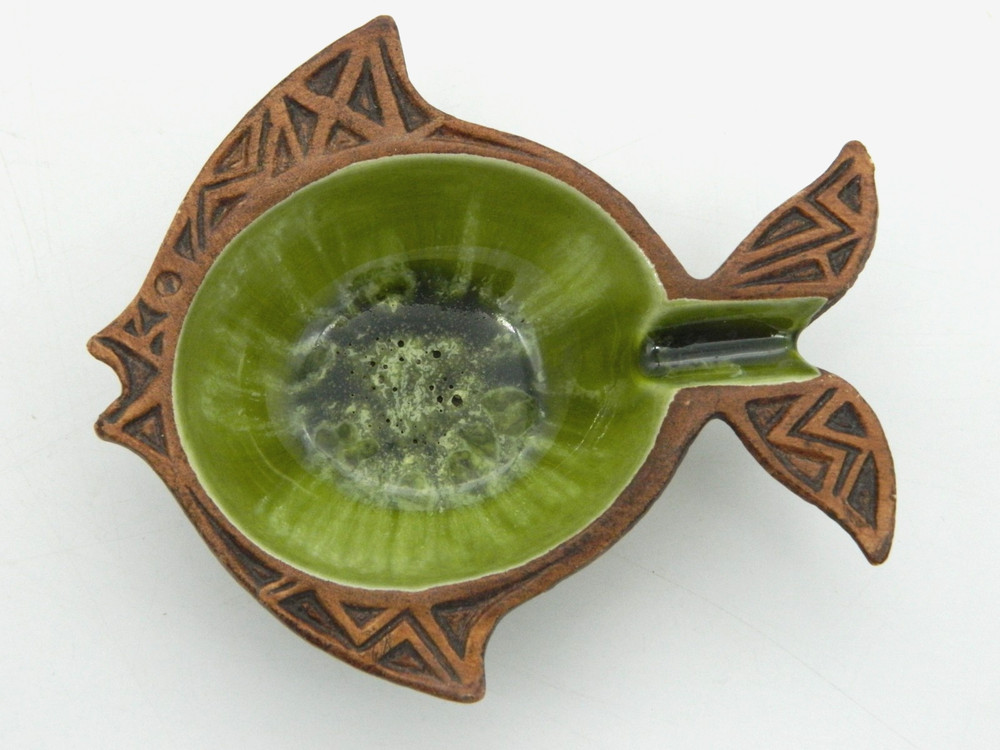 Vintage MCM Ceramic Ashtray TREASURE CRAFT Fish Green Glaze 4