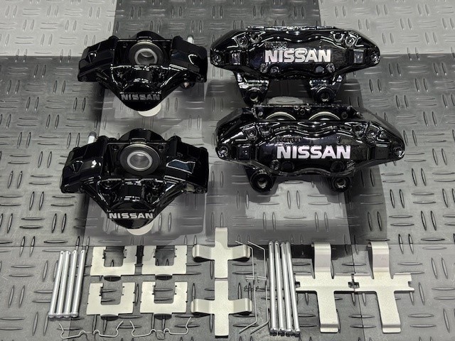 Front 4 Pot & Rear 2 Pot Brake Calipers For: Nissan Skyline R32 GTS HNR32 89-94
