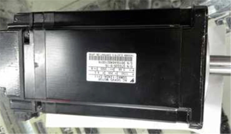 1Pc Used Yaskawa Servo Motor SGMAS-12ADA-SY11 Tested kz