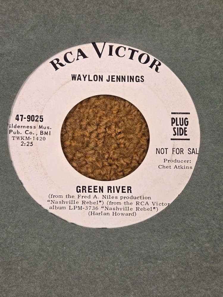 45 RPM Waylon Jennings RCA DJ 9025 Green River / Silver Ribbons VG++