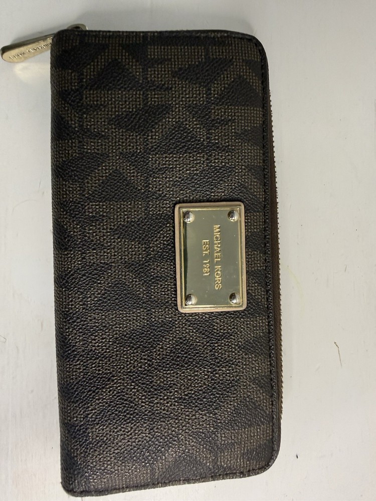 ✿ Michael Kors Zip Around Wallet Brown Logo Leather Gold Tone Hardware MK