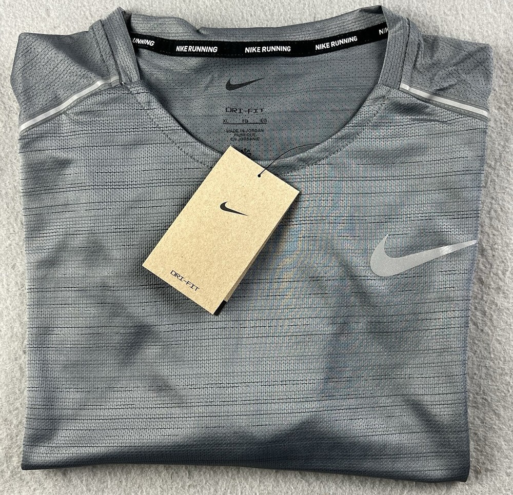Nike Men’s Dri Fit Miller Running Shirt AJ7565-085 Grey Reflective Size XL NWT