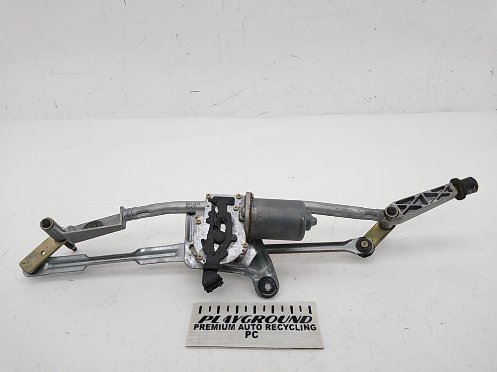 Volvo V70 XC70 Front Windshield Wiper Transmission and Motor Fits 2001-2007 01