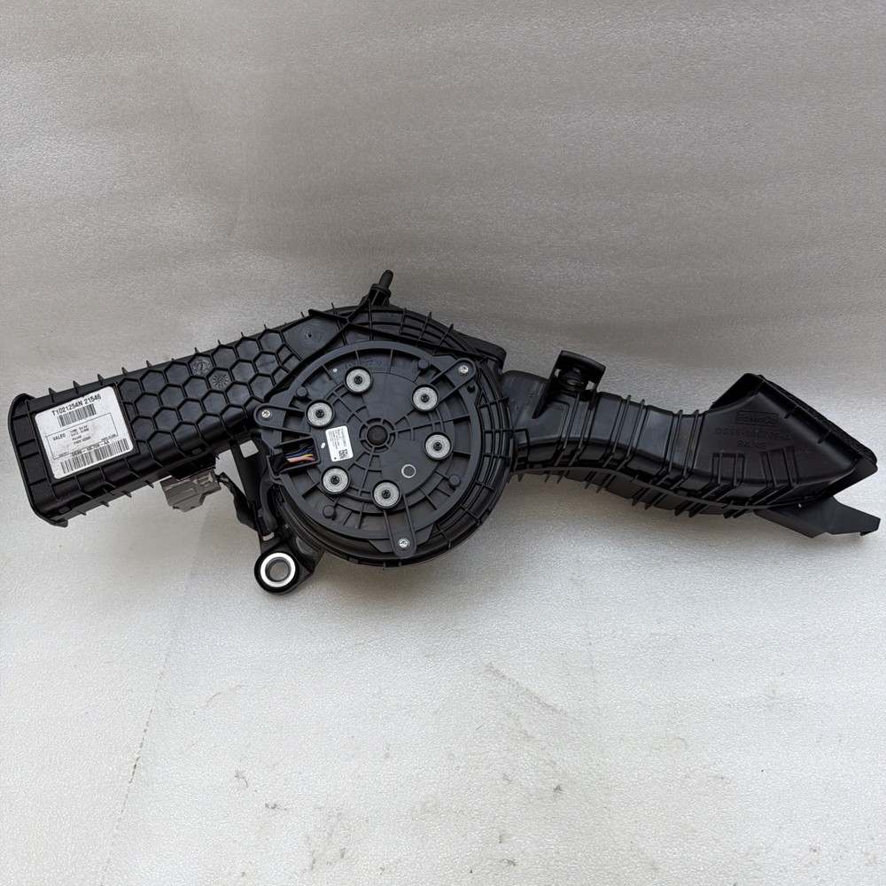 2013-2020 Ford Fusion Lincoln MKZ Trunk Hybrid Battery Blower Fan DG98-10C709-AA
