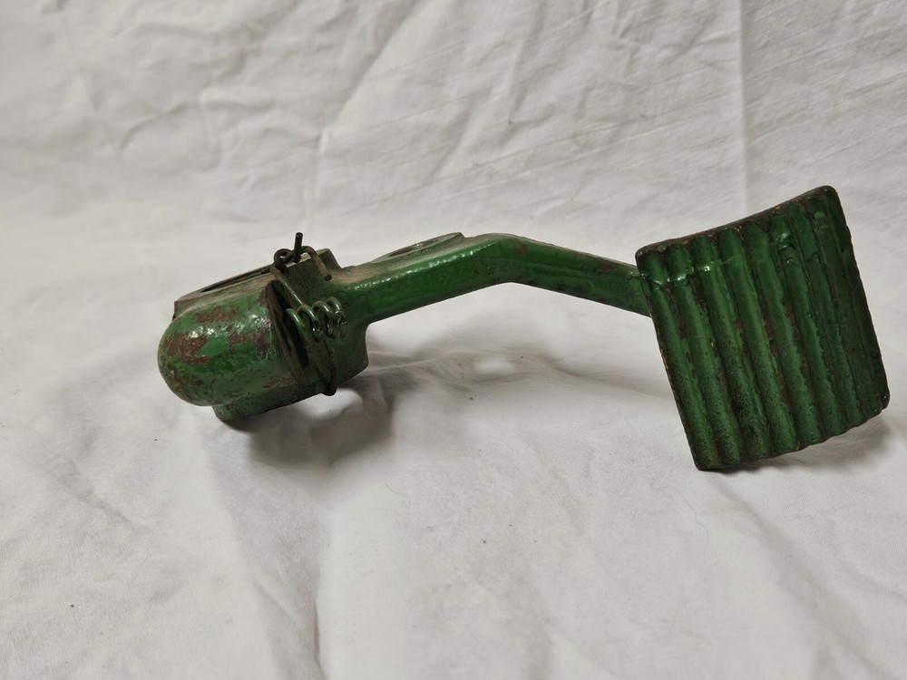 JOHN DEERE 520 530 PTO PEDAL AB5420R - B3856R