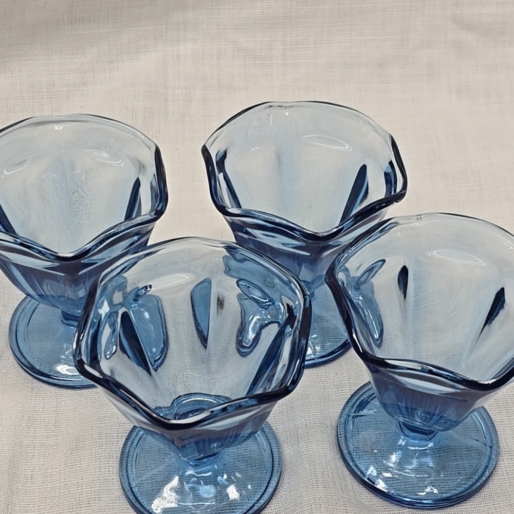 Vintage Anchor Hocking Blue Footed Ice Cream Sundae Dessert Glasses Set of 4