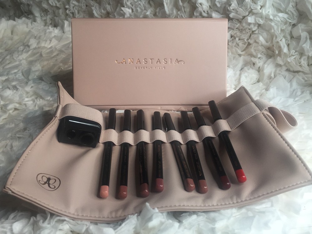 ANASTASIA BEVERLY HILLS Travel Velvety-Matte Muted Mauve Lip Liner