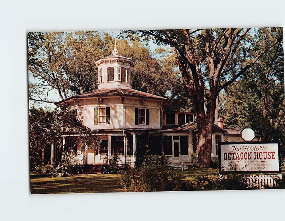 Postcard Historic Octagon House Hudson Wisconsin USA