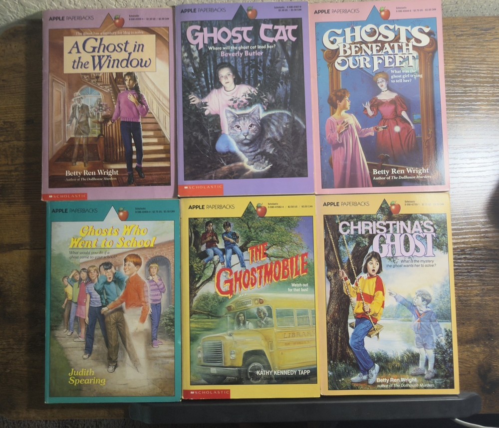 Vintage Scholastic Ghostly Mysteries Apple Paperback Box Set