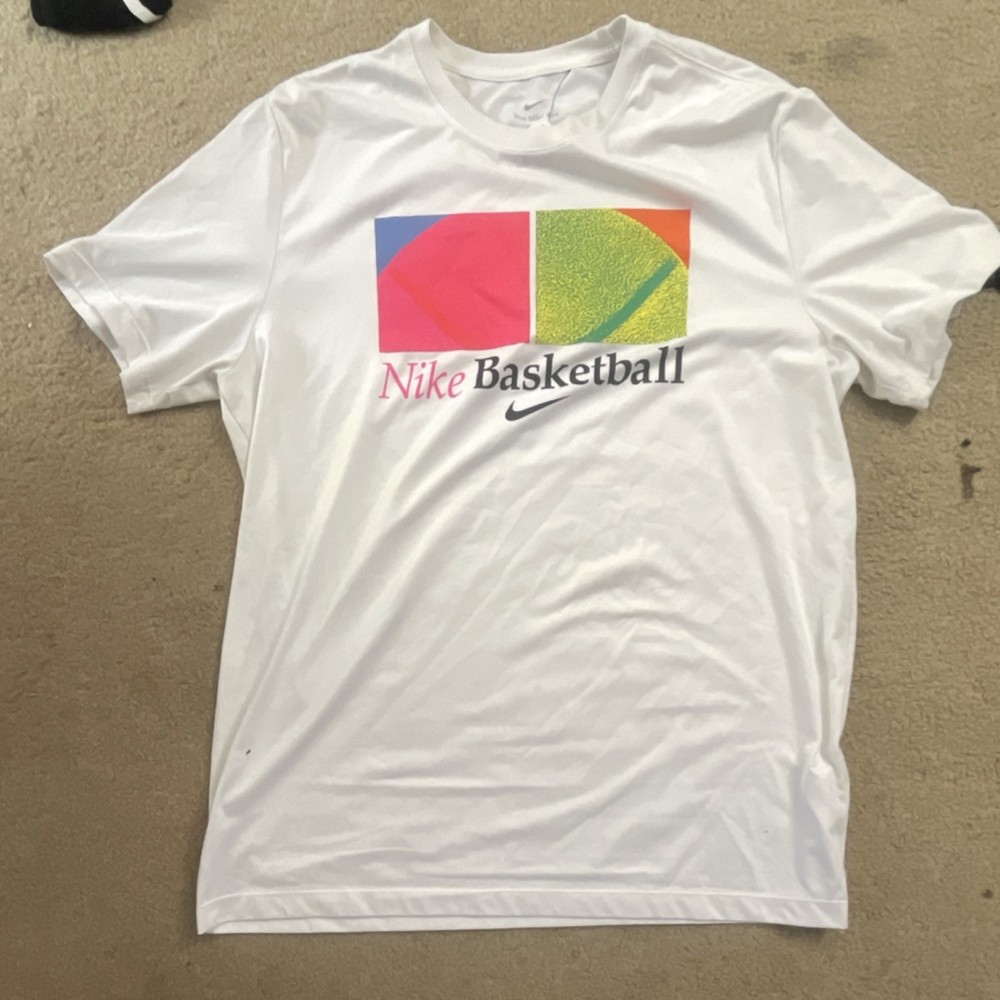 Nike Dri-FIT Basketball Graphic Print Men's White Crew Neck T-Shirt XL