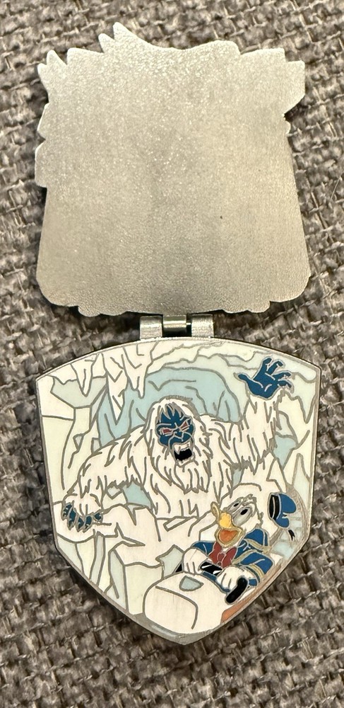 Disney Pin 2019 LE Crests Of The Kingdom Hinged Matterhorn Yeti & Donald
