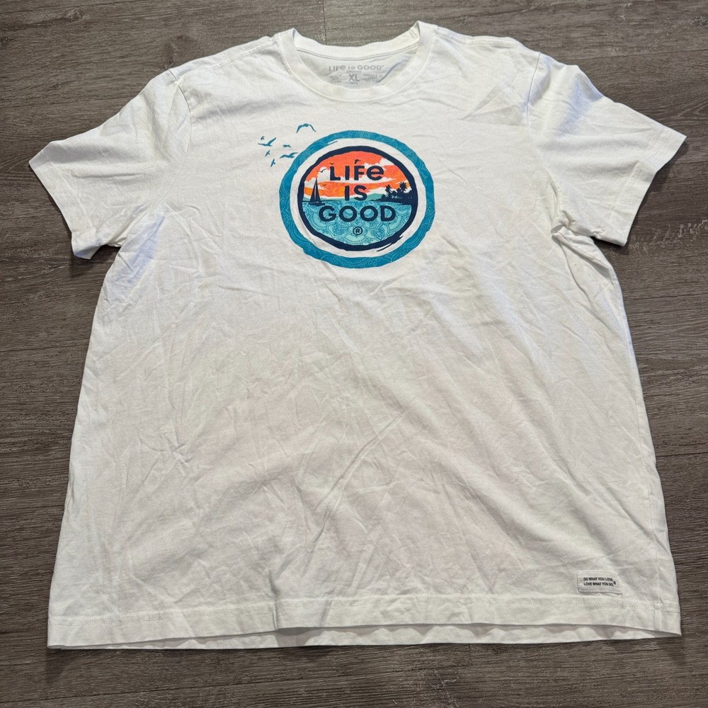 Life is Good Shirt Mens XL White Crusher Tee Sail Boat Beach Graphic Casual