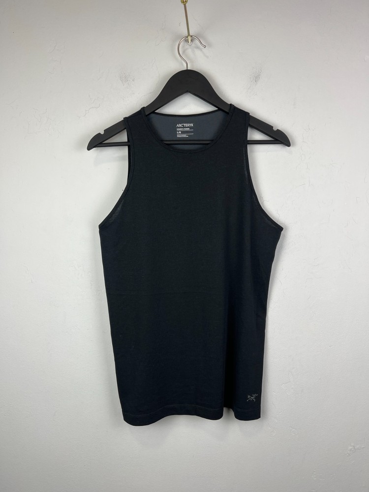 Arc’teryx Women’s Sleeveless Black Hiking Tank Top Size L