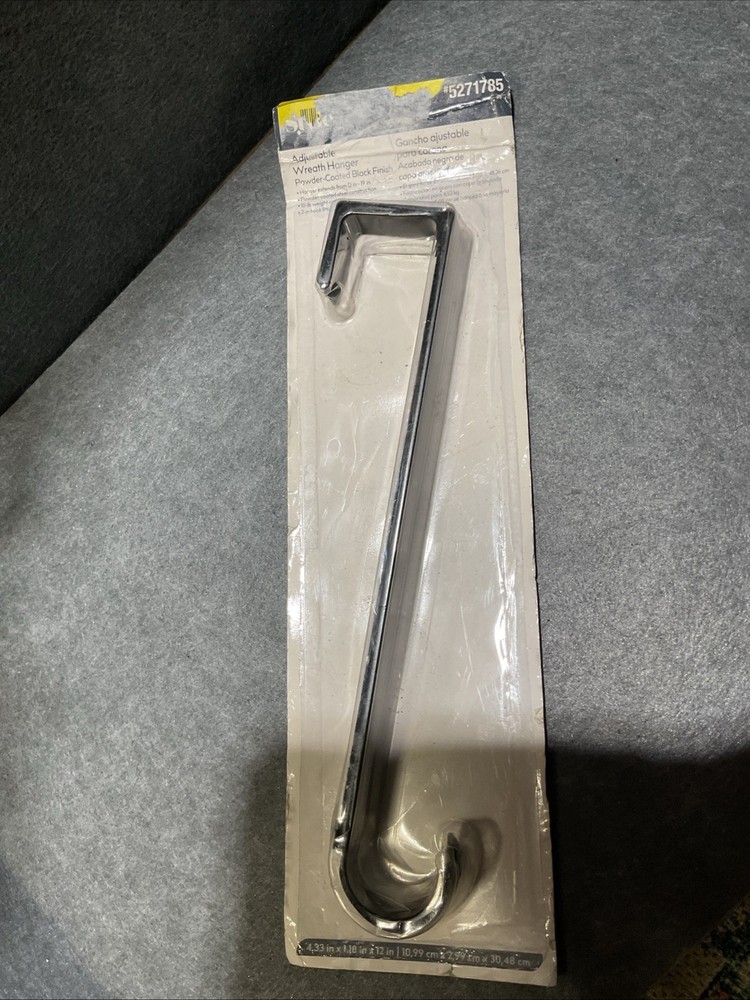 Vintage-Inspired 527-1785 Wreath Hanger for Stylish Decor