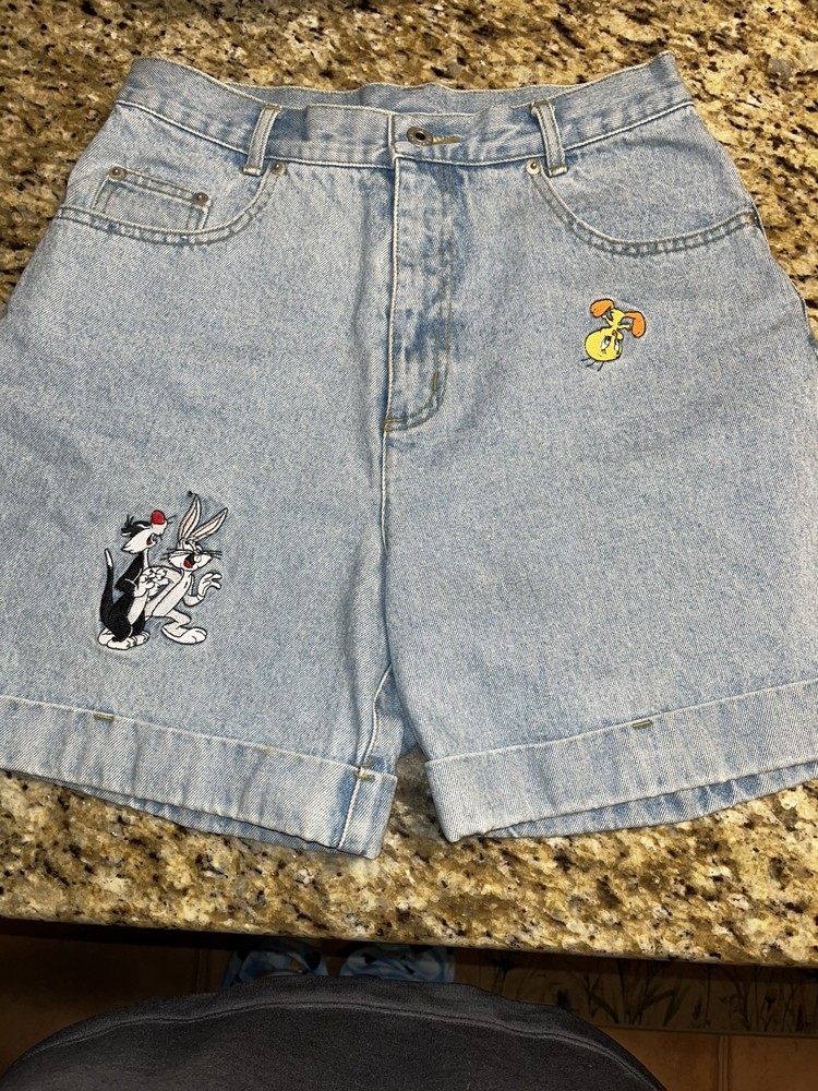 VINTAGE Warner Bros Studio Shorts Womens  Size 12  Denim Tweety, Bugs Sylvester