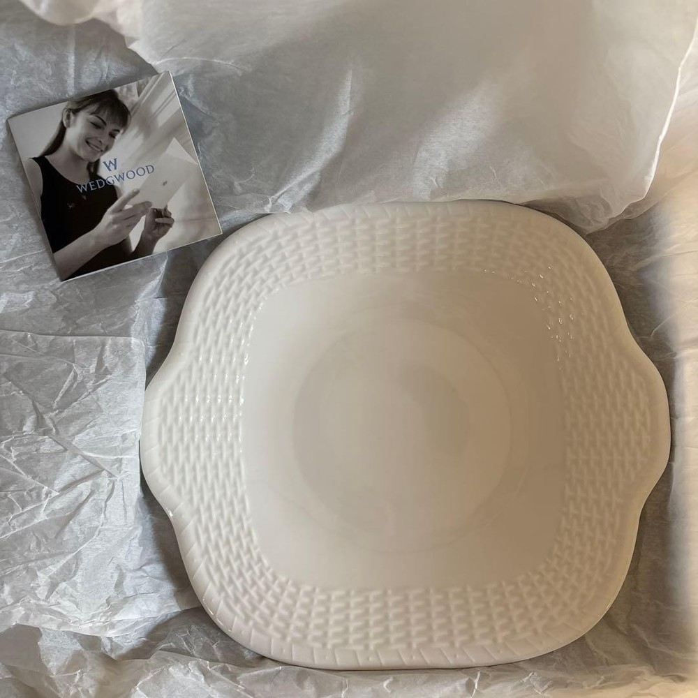 Wedgwood Nantucket Square Plate Bone China Basket Weave Relief England New