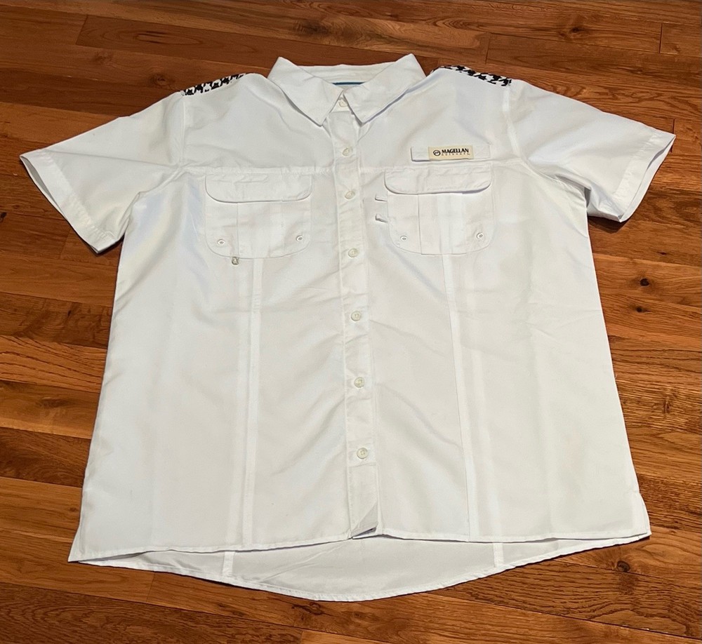 Magellan Outdoors Women M Relaxed Fit Shirt Fish Gear Houndstooth White Read