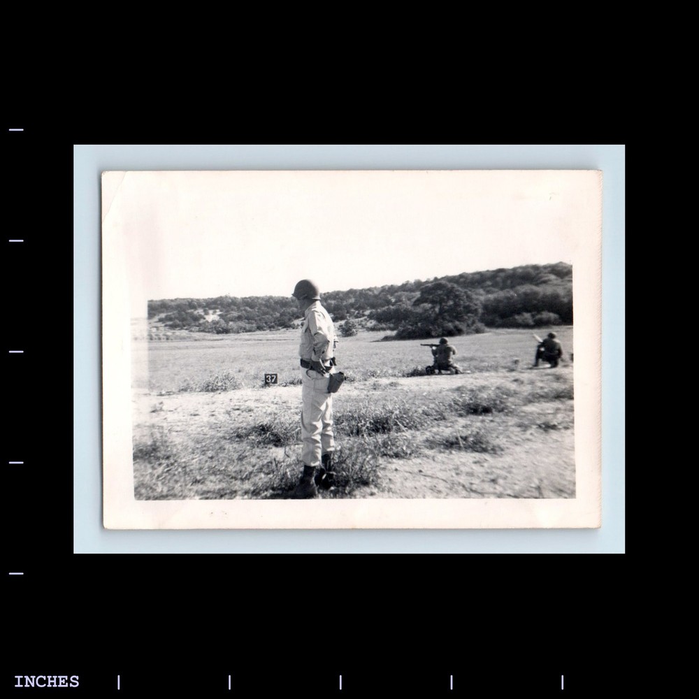 Old Vintage Photo ARMY MEN SOLDIER RIFLE RANGE SHOOTING GUNS