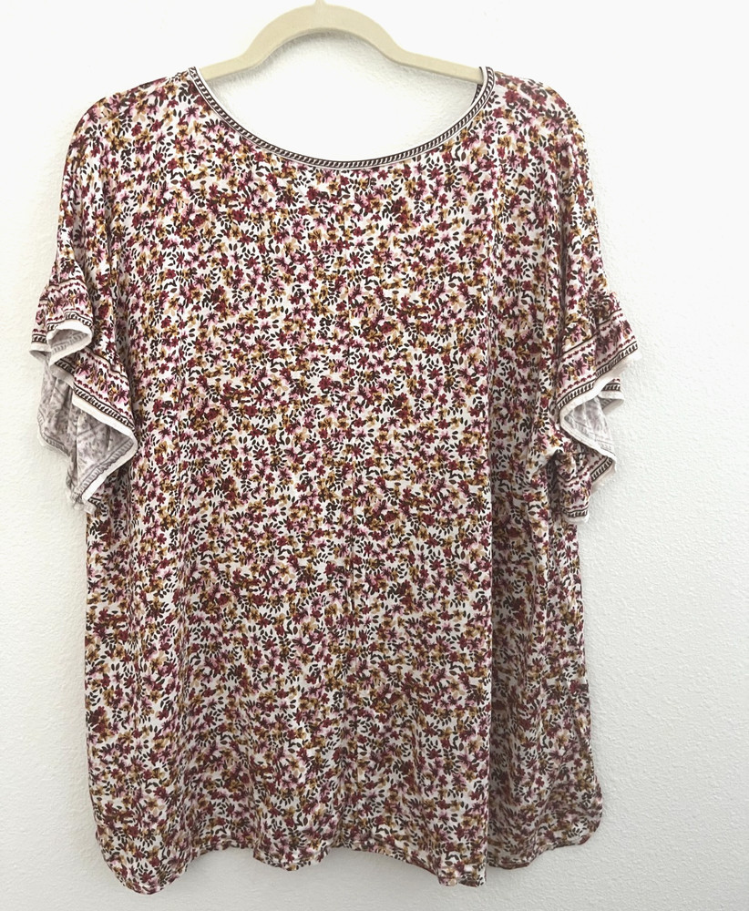 Max Studio Women's Size 1X  Pink Floral Top Ruffle Flutter Sleeve Casual Boho