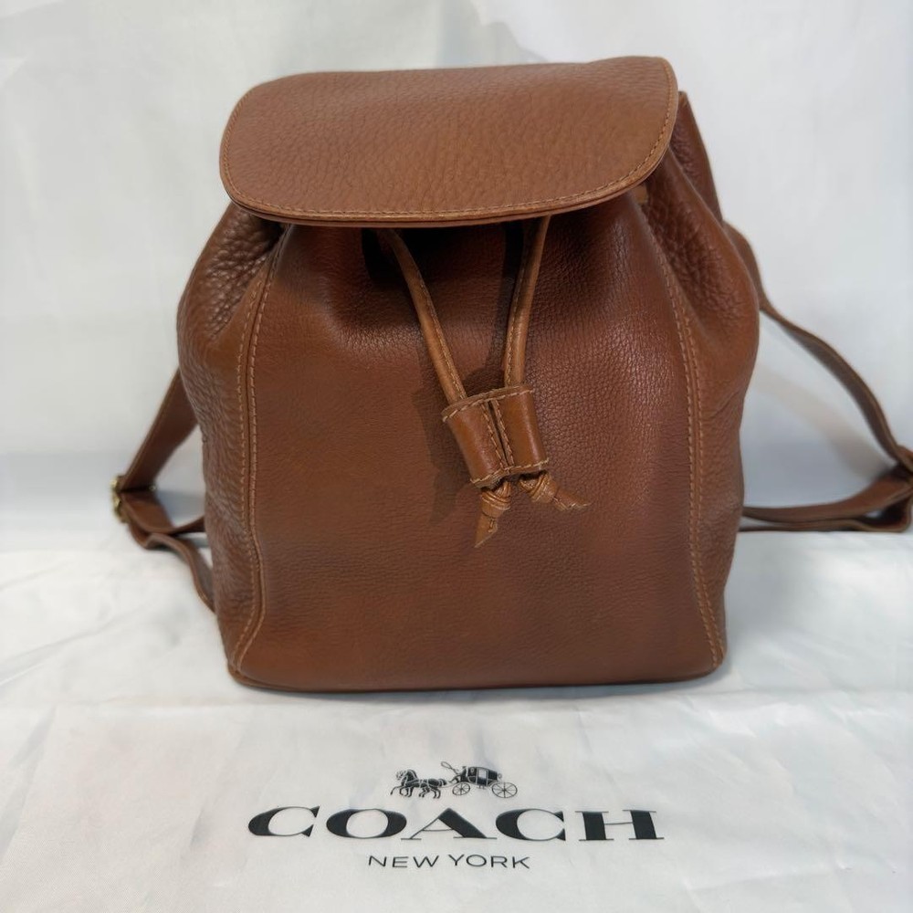 Coach Authentic Brown Leather Backpack 24x25x15cm No Major Damage