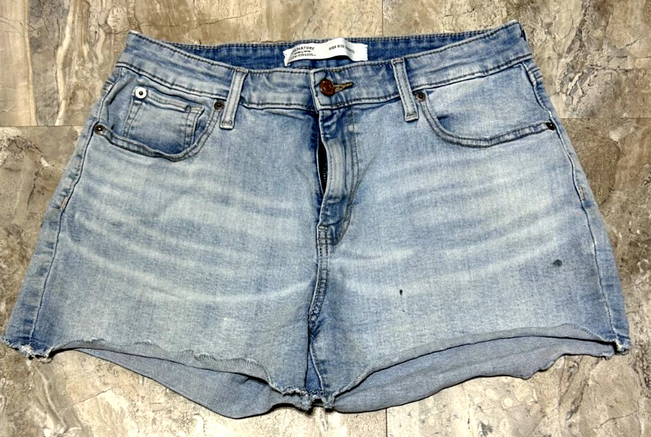 Levi’s Signature Women's Denim High Rise Shorts Size 12-W31 Cut Off