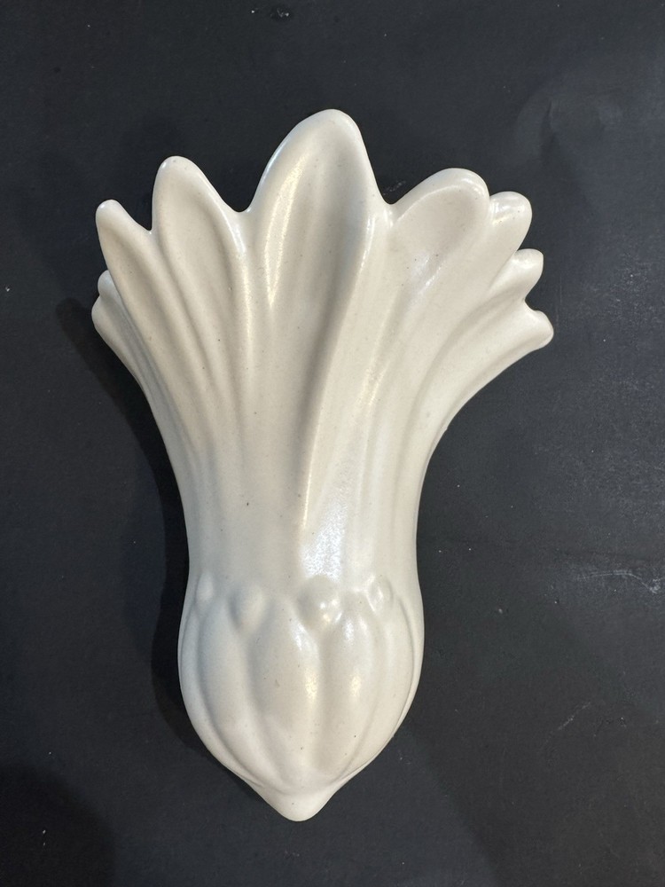 Vtg Cream Colored Flower Wall Pocket
