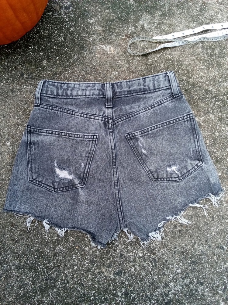 Wild Fable Women's Highest Rise Mom Denim Size 00 Button Fly Cutoff Black Shorts